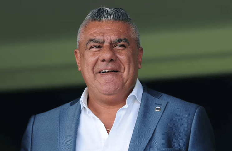 Acusan a «Chiqui» Tapia de usar testaferros para comprar una mansión en Pilar y piden investigar el origen de los&nbsp;fondos