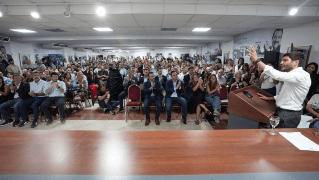 Intendentes radicales lanzaron una mesa nacional sin representación de Santa Cruz